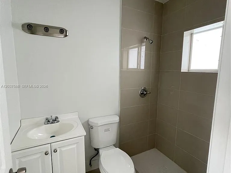 2196 Ali Baba Ave #6 — Photo 3
