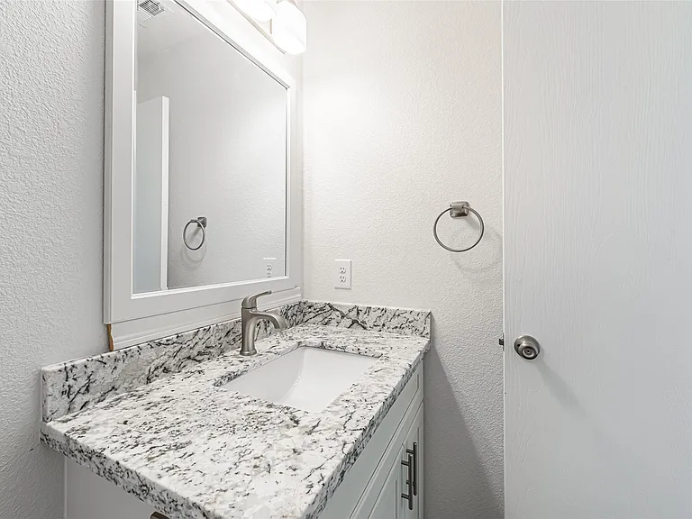 2723 Piney Lake Ct — Photo 16