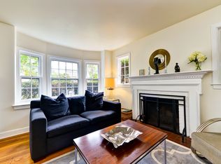 8219 Larry Pl, Chevy Chase, MD 20815