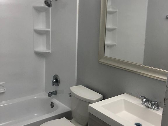 4th image of 4095 Appleby Ln