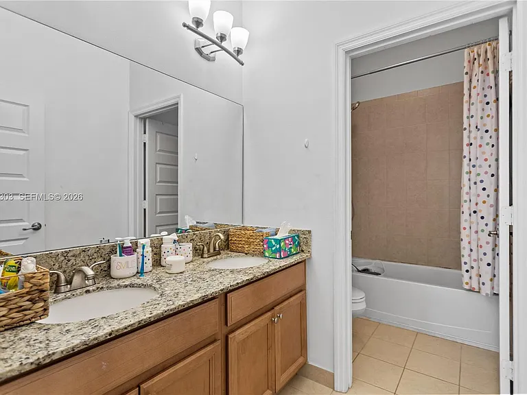 19244 NE 9th Pl — Photo 21