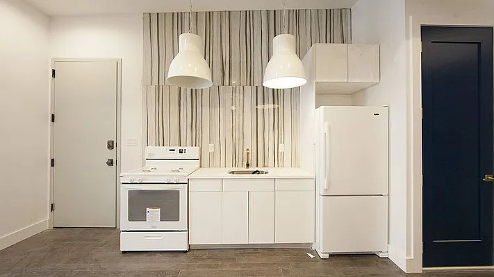 Rented by Jankos Group LLC | media 18