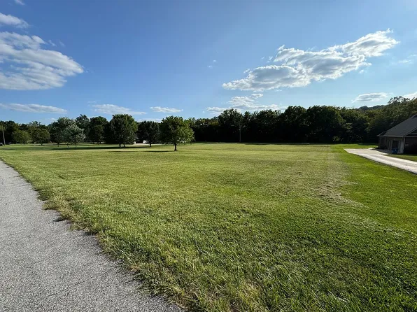 1118 Creekside Dr, Lawrenceburg, KY 40342