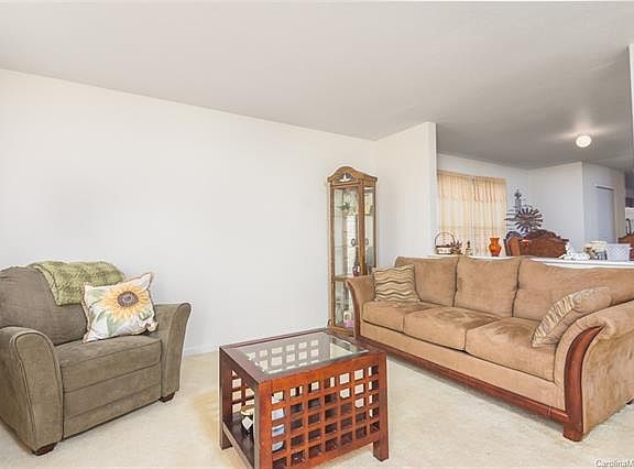 5th image of 2910 Royal Fern Ln