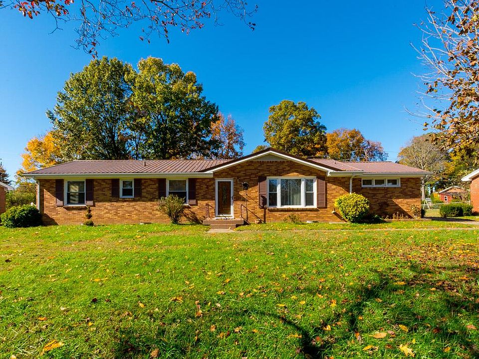 1st image of 210 Kingswood Dr