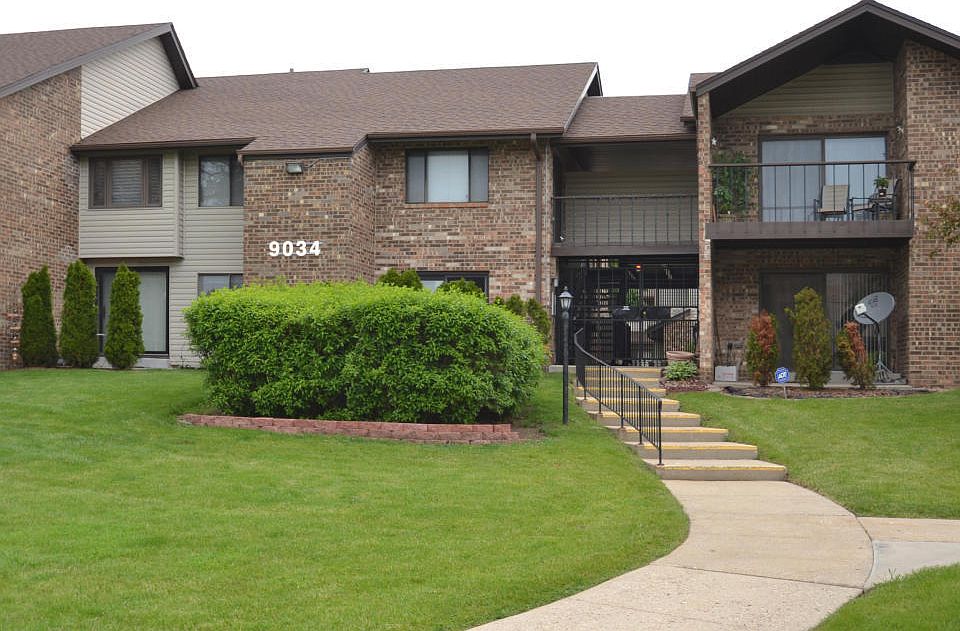 1st image of 9034 W Lisbon Ave Unit 2