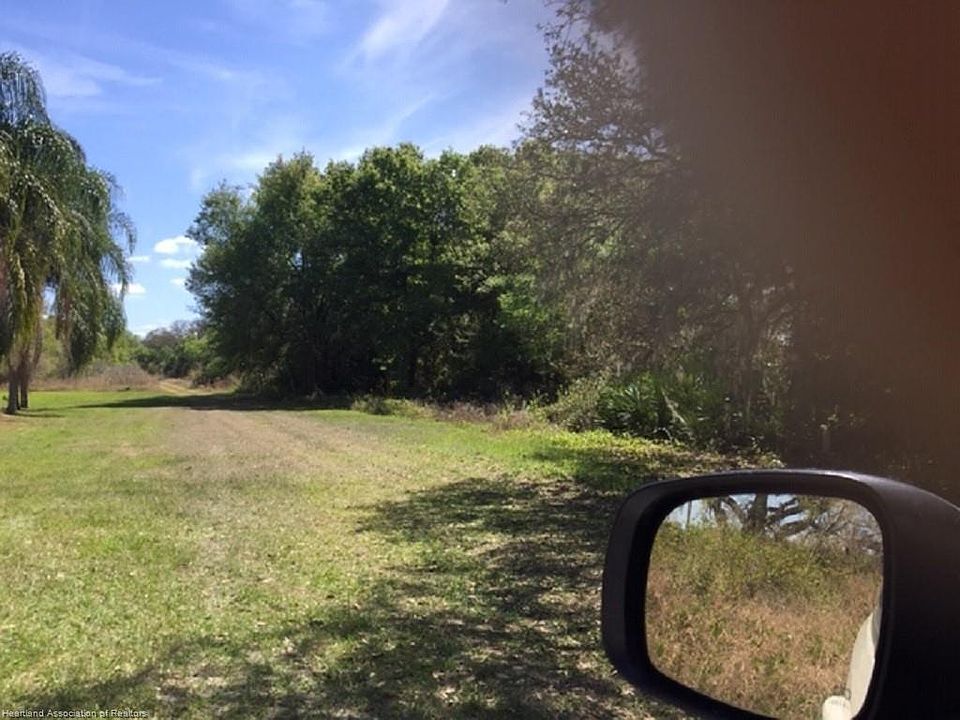 2nd image of 2679 W Kenora Rd