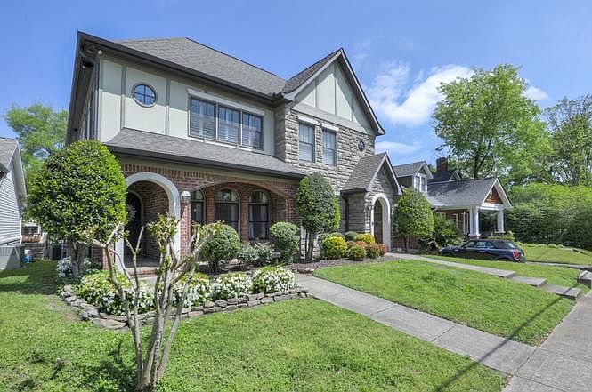 Left side of duplex is for rent--Unit B.