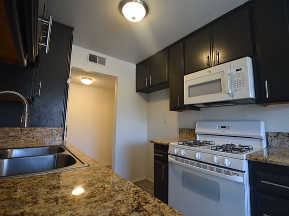 5th image of 7550 Jordan Ave #111