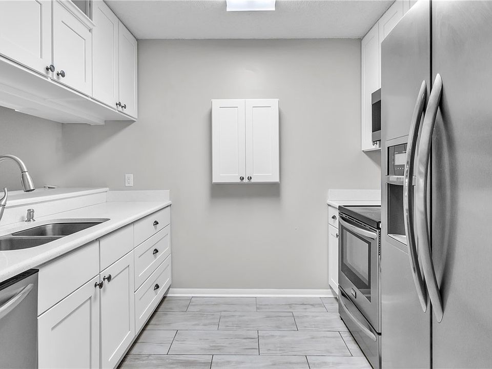 1st image of 21 Plantation Dr APT 205