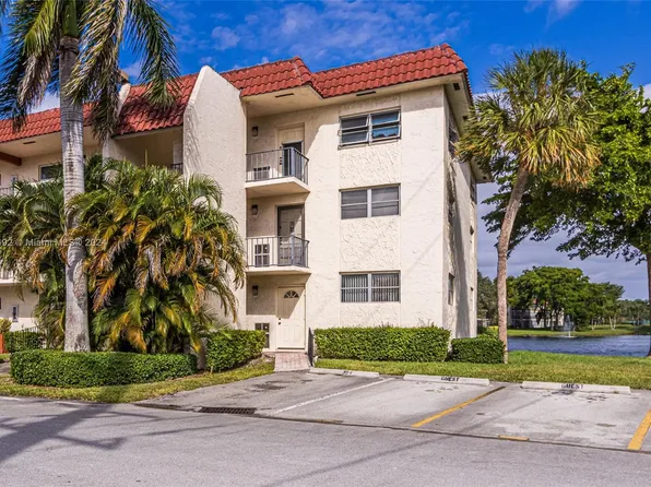 8981 S Hollybrook Blvd APT 201, Pembroke Pines, FL 33025