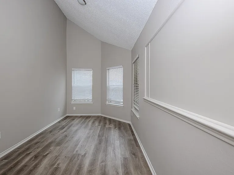 8500 Charleston Ave — Photo 12