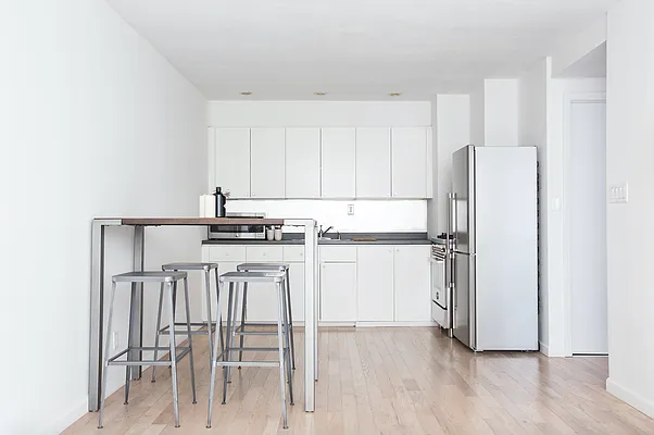 Rented by Corcoran | media 27