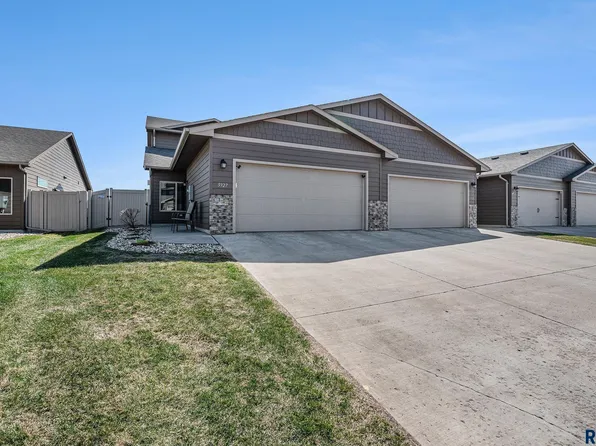 5927 S Bounty Pl, Sioux Falls, SD 57108