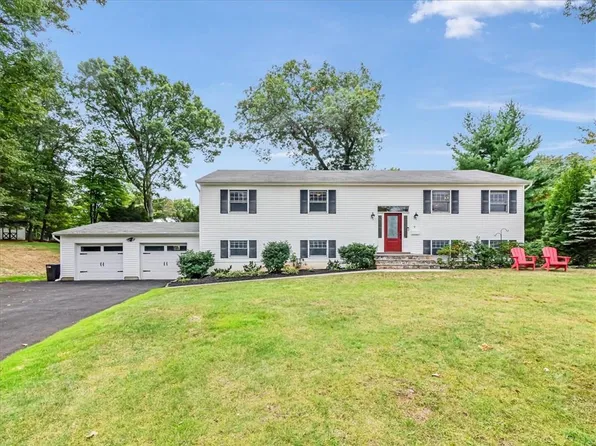 8 Lenbar Circle, New City, NY 10956
