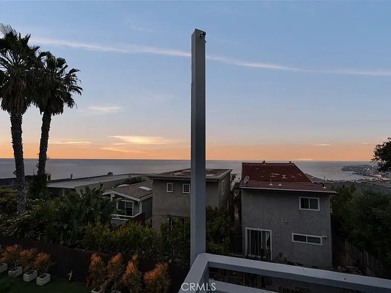 1059 Miramar St — Photo 46