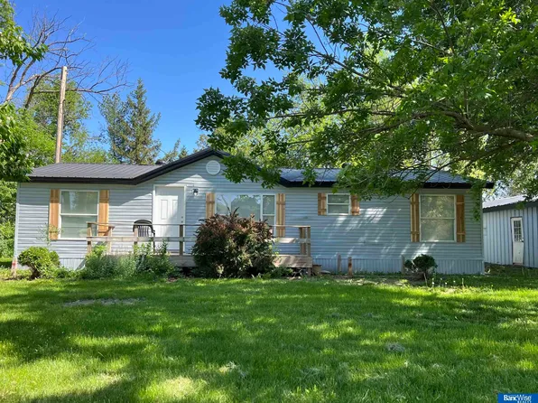 710 Elm St, Gresham, NE 68367