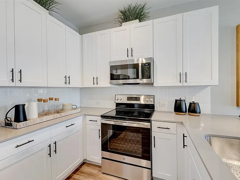 Carmel Villas — Photo 92