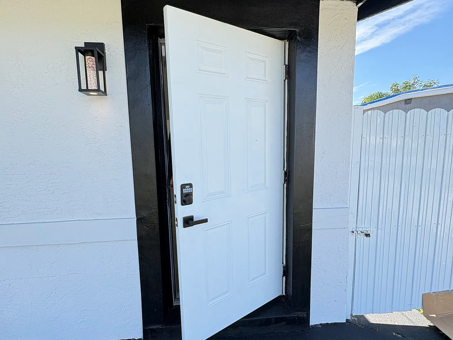 4 bed, 3280 sqft, $4,000 — Photo 3