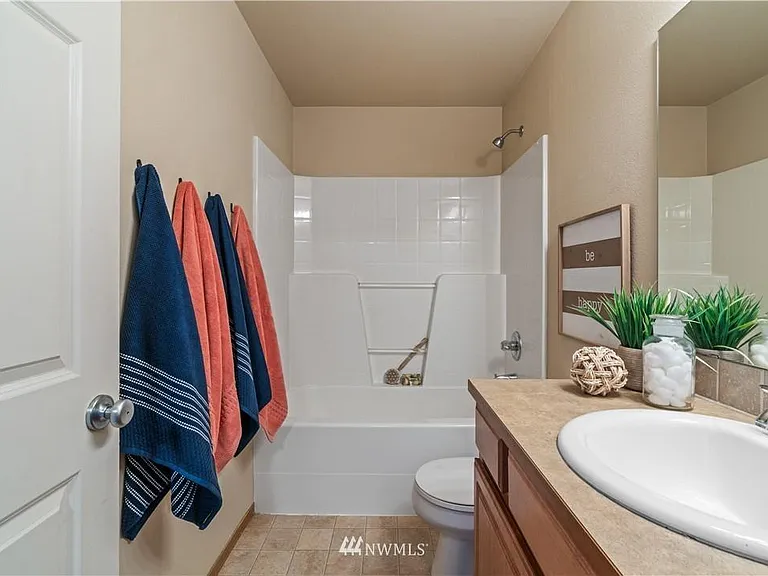 8622 187th Street Ct E — Photo 13