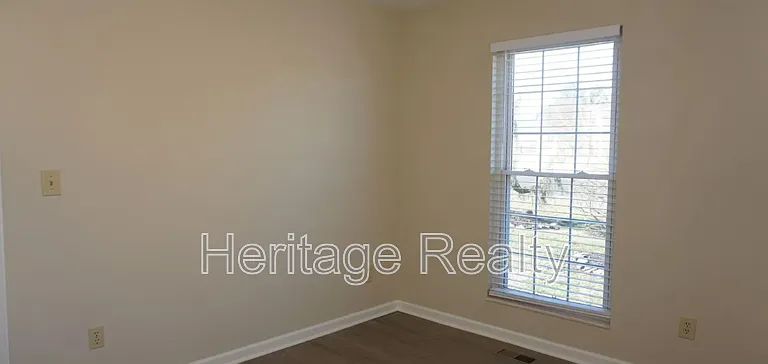 867 Westgate Dr — Photo 25