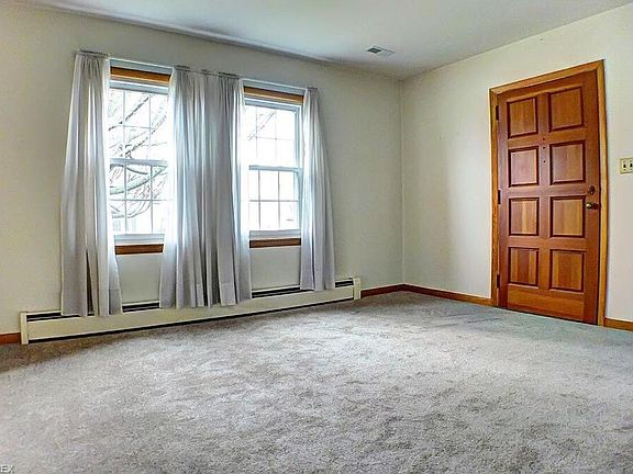 3rd image of 224 Palmetto Ave