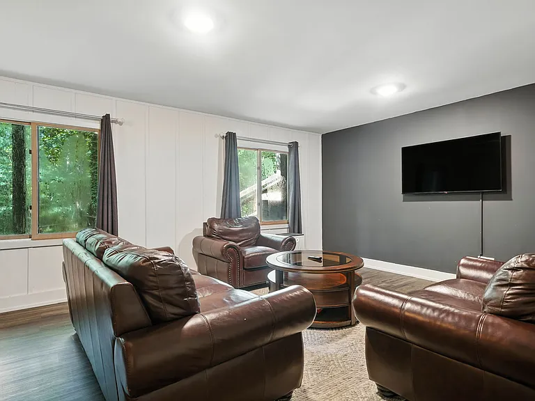 788 Wilshire Rd — Photo 16