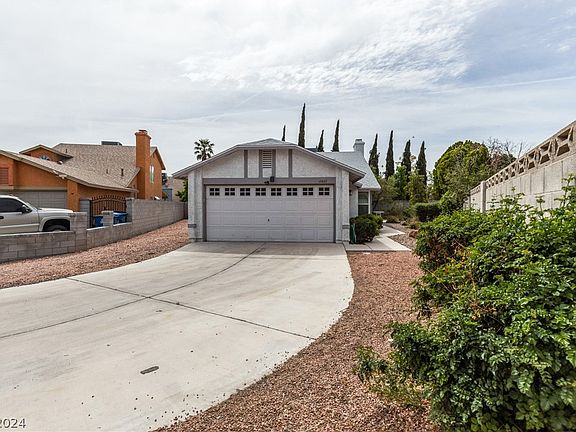 3rd image of 4445 Mossy Rock Ct