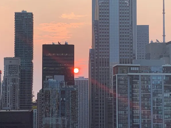 200 N Dearborn St, Chicago, IL