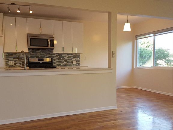 2nd image of 734 Ashland Ave APT A
