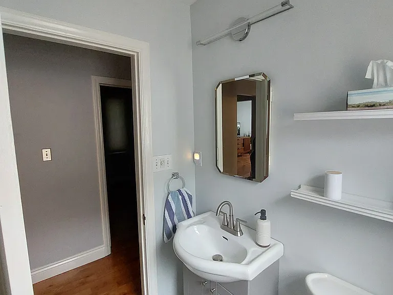 342 Mack St — Photo 13