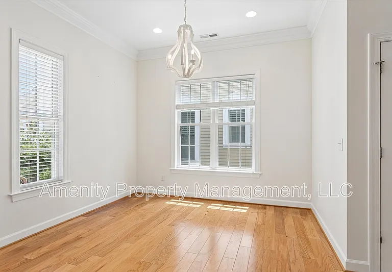 5434 Center St #1 — Photo 10