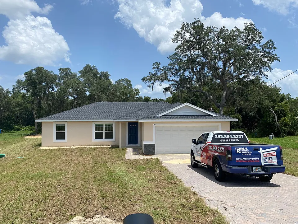130 Oak Cir