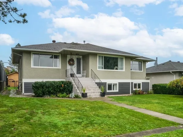 4664 Royal Oak Ave, Burnaby, BC V5G 3M5
