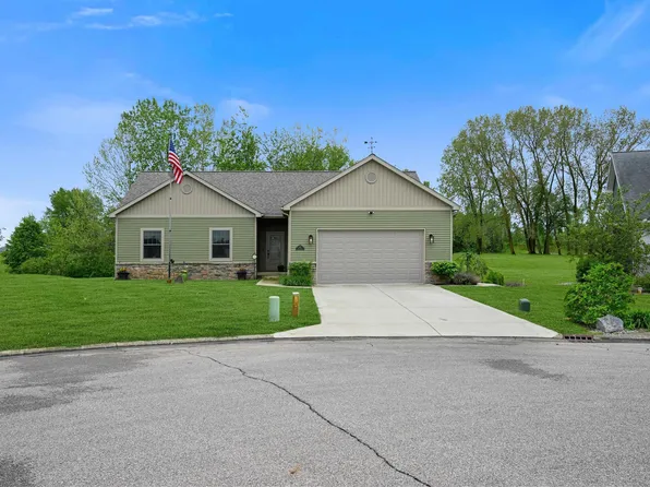 1937 S Troon Rd, Winona Lake, IN 46590