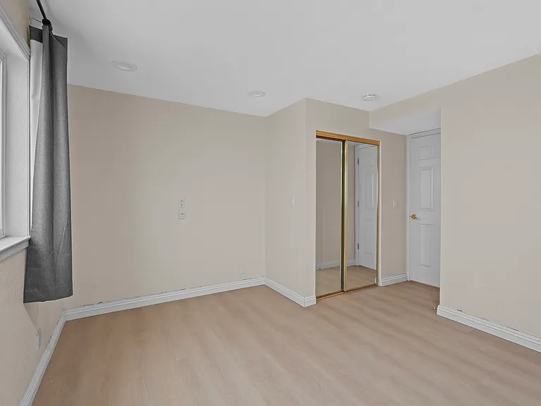 2340 Park Ave — Photo 10