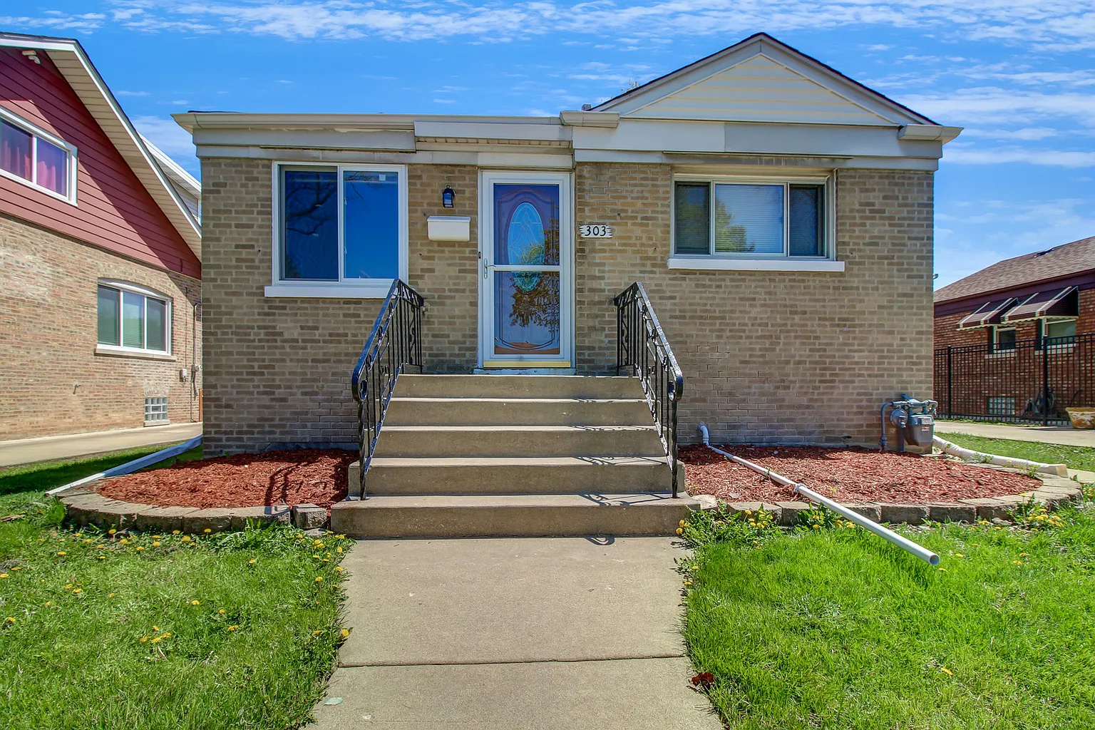 303 Marshall Ave photo 1