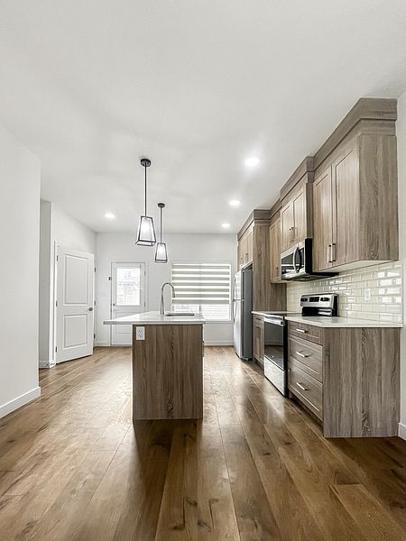 Edmonton House for rent - 3 Bedrooms — photo 3