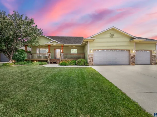 800 W Glen Eagle St, Sioux Falls, SD 57108