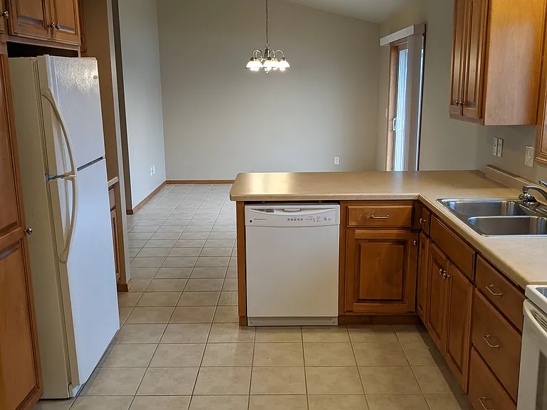 1749 Marissa Ct — Photo 6