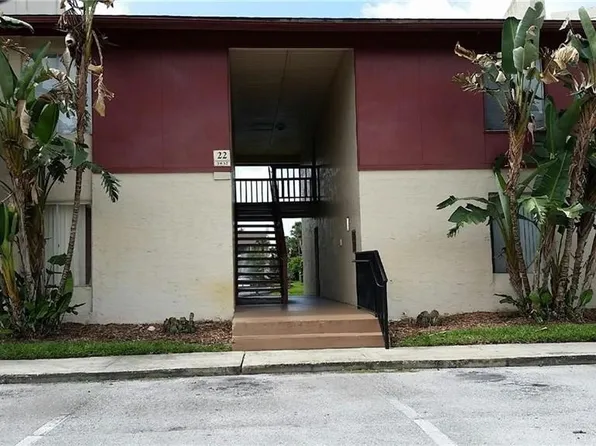 3832 N Lake Dr Unit 116, Tampa, FL 33614