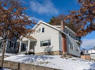 28 Gifford Dr, Worcester, MA 01606