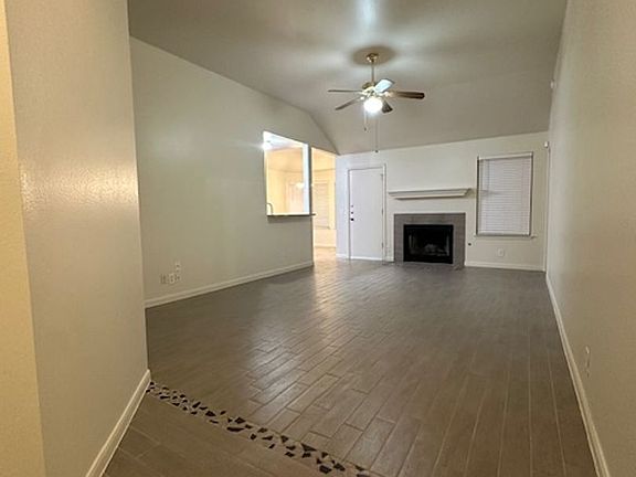5th image of 813 Deercreek Ln