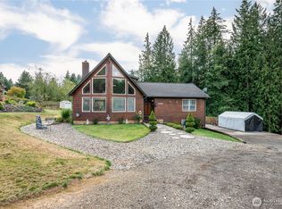 4515 Columbia Heights Rd, Longview, WA 98632