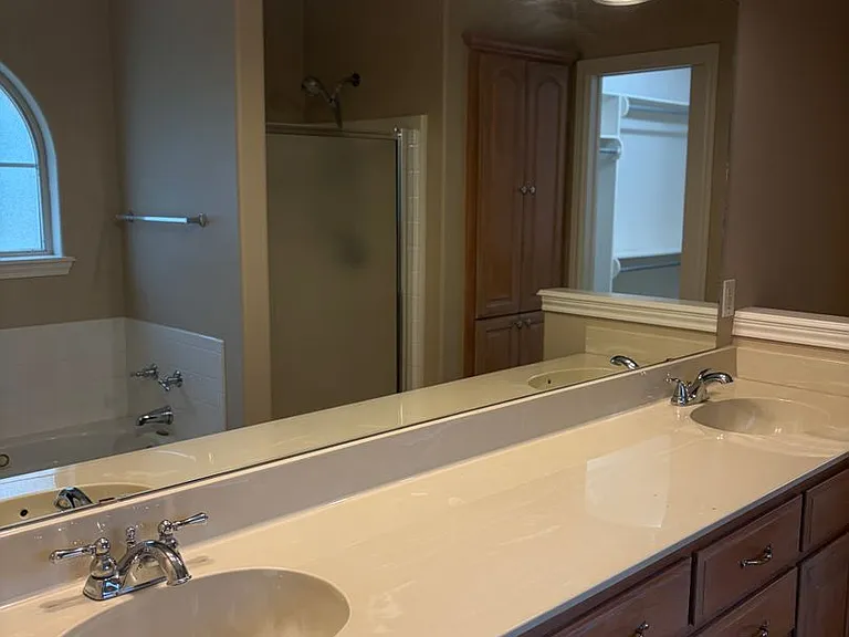 4343 Garden Grove Ln — Photo 3