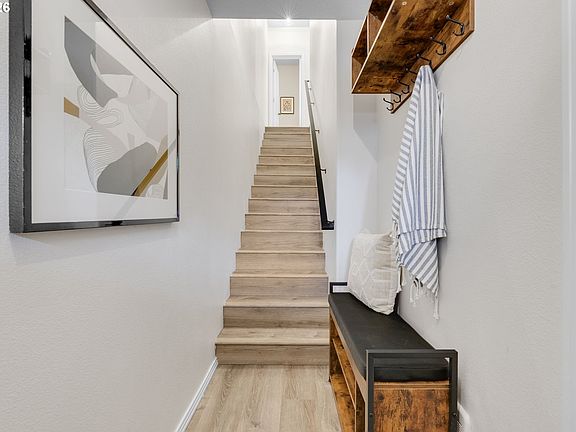 3rd image of 435 NE Cook St