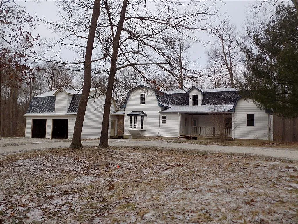 10885 Johnson Dr photo 1