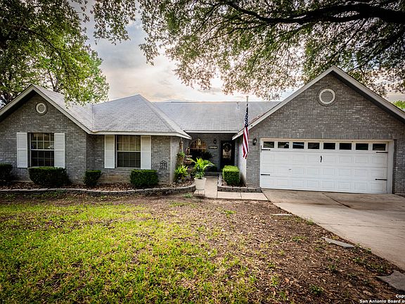 2nd image of 5926 Woodridge Oaks