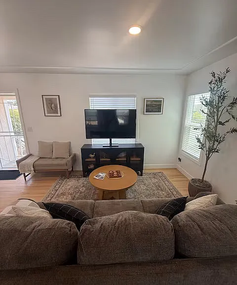3014-16 E Palm St #3016 — Photo 3