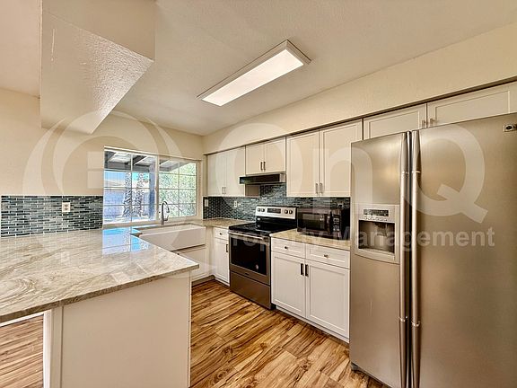 4th image of 2933 S Extension Rd